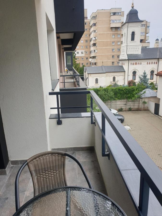 Topaz Central Apartment Bacau Exterior photo